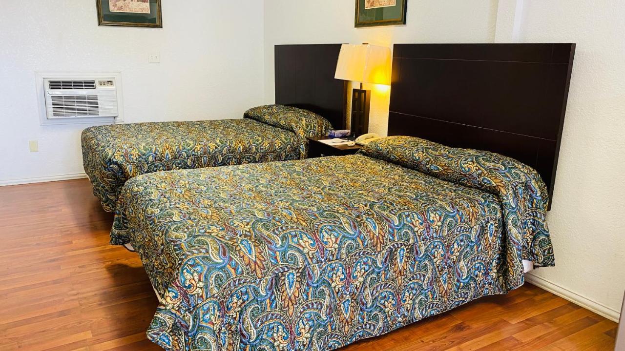 Budget Inn & Suites Freer Bagian luar foto