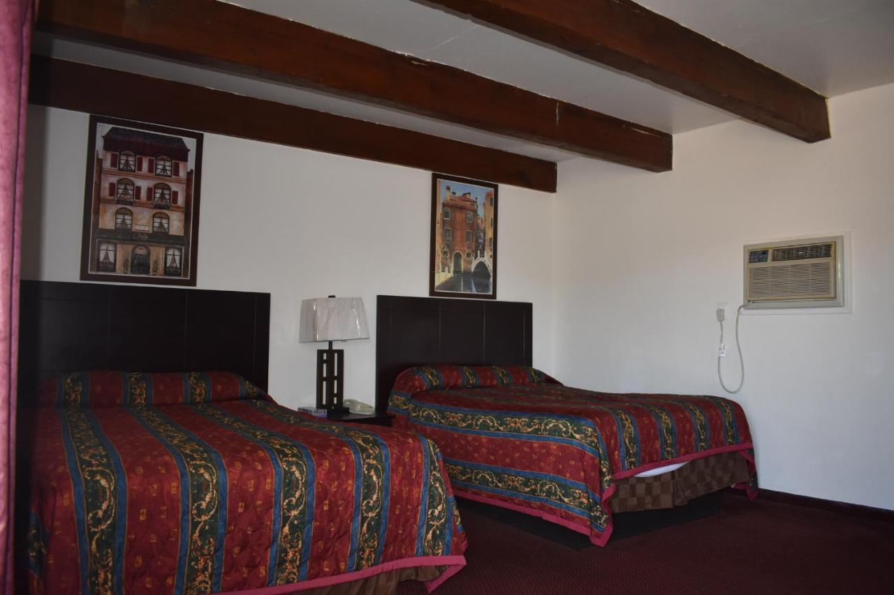 Budget Inn & Suites Freer Bagian luar foto